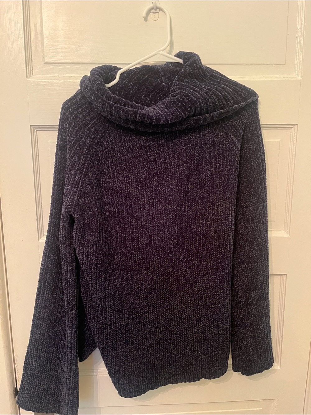 Lucky brand, soft, navy turtleneck sweater